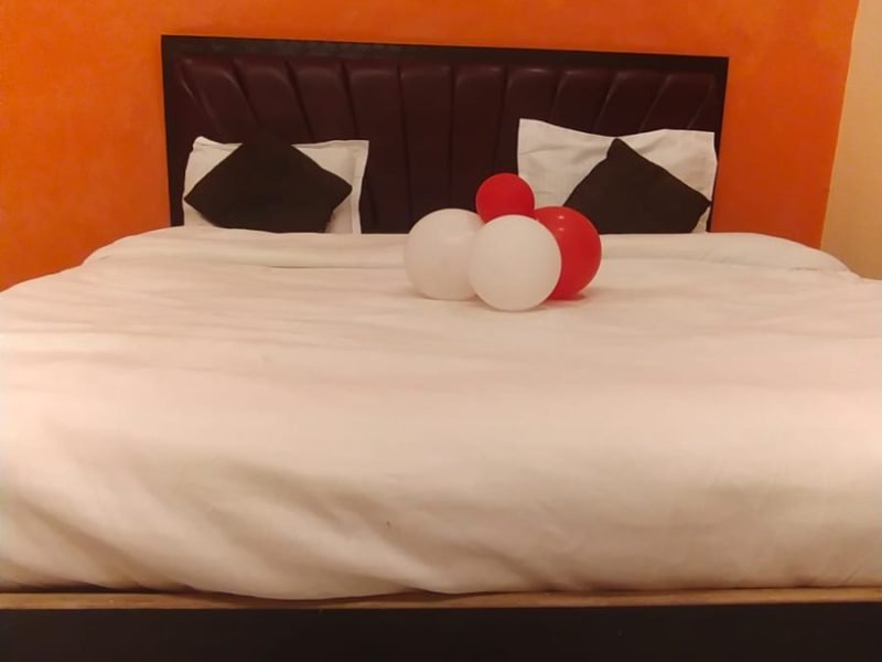 Silicon Non-AC Room